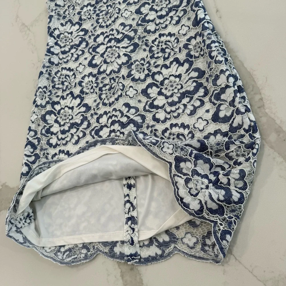 Lauren Ralph Lauren Floral Lace Sheath Dress Women’s 10 Blue/White Scalloped Hem - Picture 4 of 9
